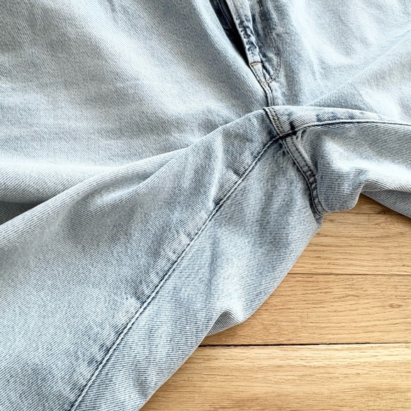 Good American Good Classic Distressed Straight Leg Jeans - Picture 9 of 14